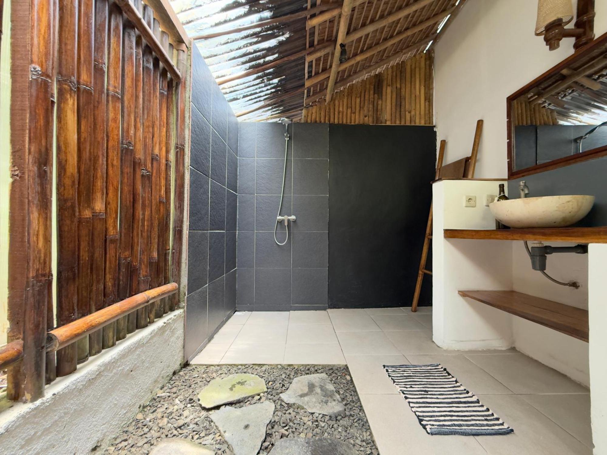 Rnv Eco Resort Bungalows Batukaras Kültér fotó